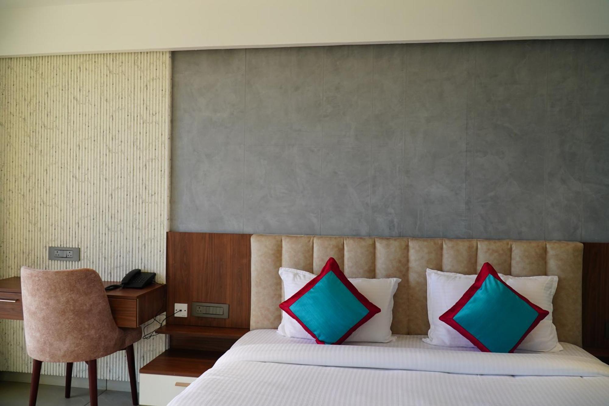 Hotel The Clouds End Devikolam Exterior foto
